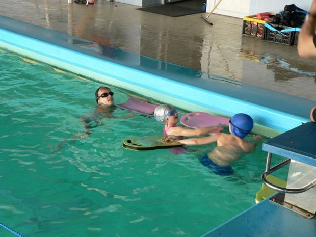 Nauka pływania z UKS „Pilawa”