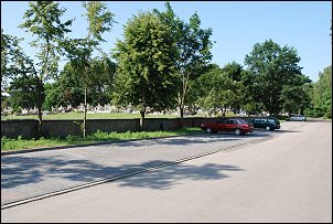 Parking przy cmentarzu w Nieporęcie